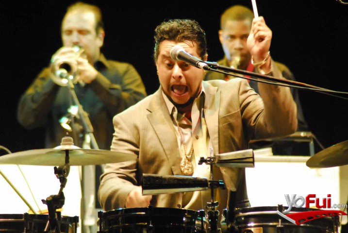 YoFui.com Tito Puente Junior en VII Festival Internacional de Jazz, Parque de las Esculturas, Santiago  (713)