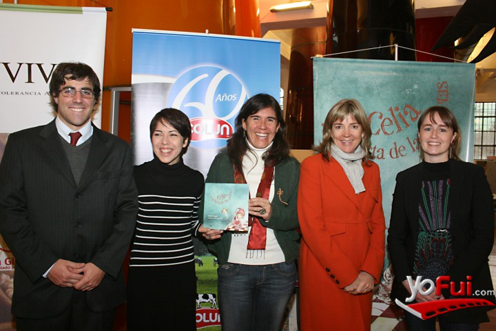 YoFui.com Donación del primer libro chileno para niños celiacos, Biblioteca de Santiago  (2031)