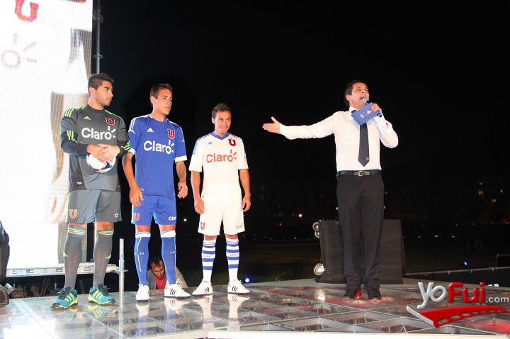 YoFui.com Lanzamiento camiseta Universidad de Chile 2012, Centro Deportivo Azul  (3572)