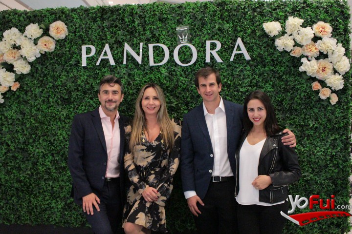 YoFui.com PANDORA inauguró nueva tienda con entretenido desfile, Tienda Pandora  (8383)